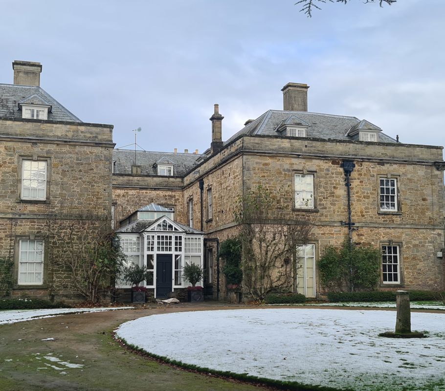 house and courtyard in melbourne