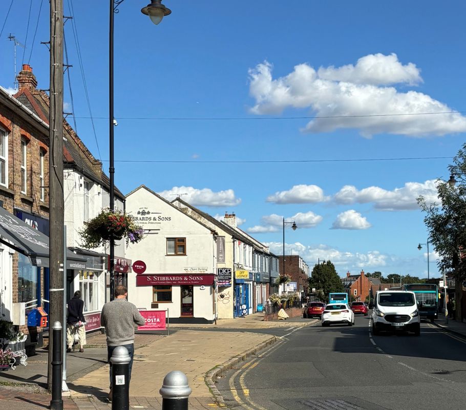 high street in hockley