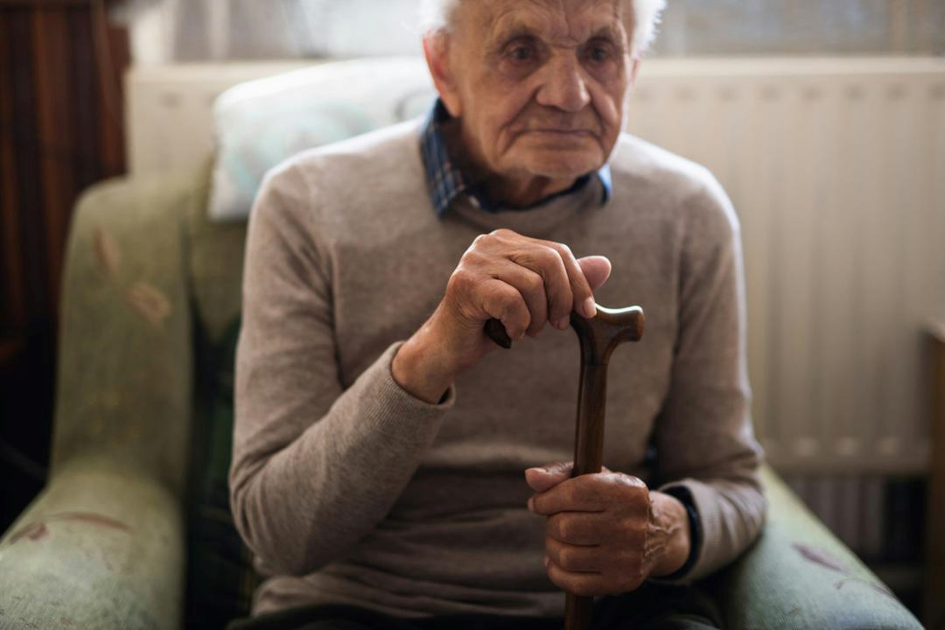 elderly-gentleman-in-his-own-home-that-chose-at-home-care-in-cheshire-east-stockport
