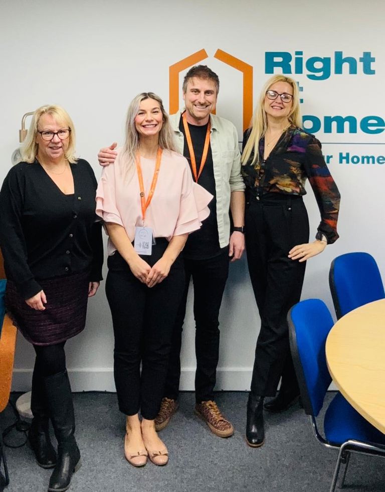 steve and veronica with members of right at home national office