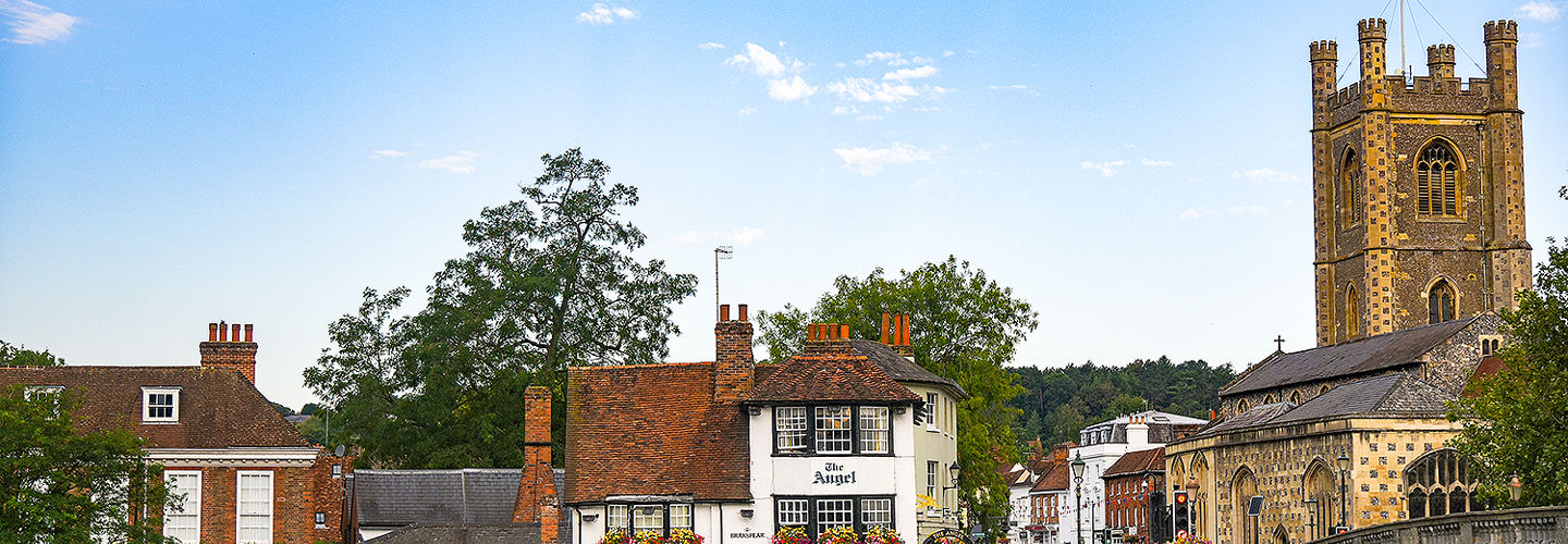 bridge and bar in Henley-on-Thames