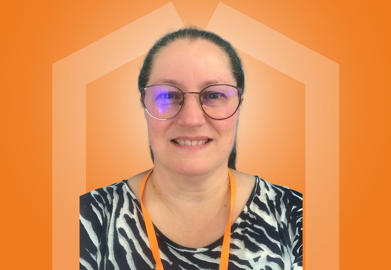 say-hello-to-janette-one-of-our-caring-creative-carers-right-at-home-cheshire-east