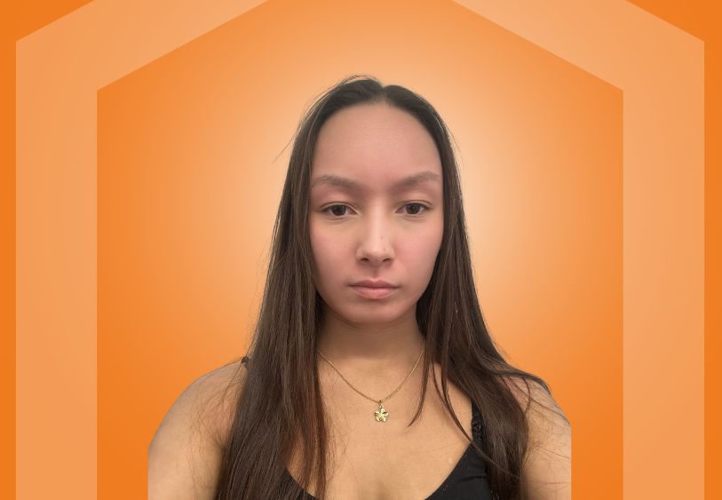 smiling-headshot-of-jemma-care-assistant-at-right-at-home-cheshire-east