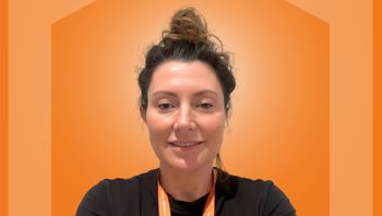 lisa-caregiver-at-right-at-home-elderly-care-at-home-provider-in-cheshire-east-covering-stockport-wilmslow-and-macclesfield