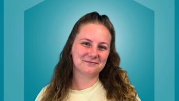 aimee-senior-carer-at-right-at-home-elderly-care-at-home-provider-in-cheshire-east-covering-stockport-wilmslow-and-macclesfield