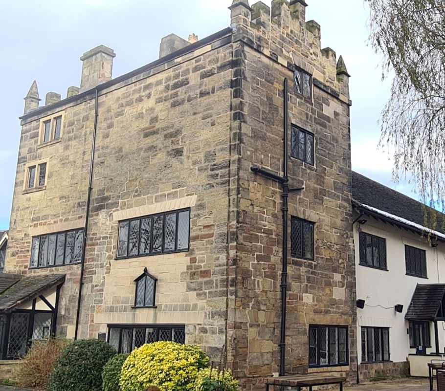 bar in castle donington